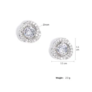 Zilveren onregelmatige bloem oorknopjes met zirkonia, elegante minimalistische sieraden.