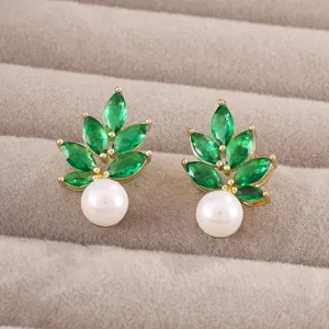 Vintage luxe markies groen zirkoon parel oorknopjes verguld blad sieraden voor elegante dames
