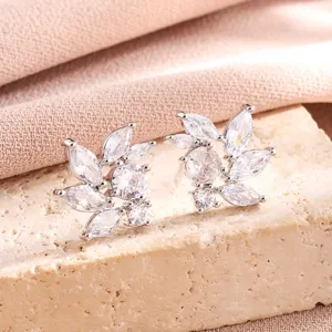 Prachtige Strass Oorknopjes Voor Vrouwen Koreaanse Mode Platina Verguld Koper Kleine Marquise Geslepen Bloem Blad Ontwerp Oorbellen Party Sieraden