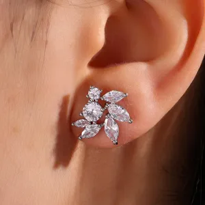 Elegante oorknopjes met marquise en ronde zirkonia stenen glanzende dames sieraden.