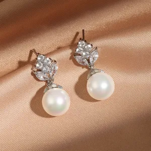 Elegante oorbellen met zirkonia blad en parel, Franse stijl dames sieraden voor feest.