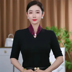 Chique sjaal met magnetische pearl gesp voor vrouwen, elegante nekwarmer en stijlvol accessoire.