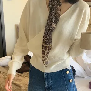 Schicker Leopardenmuster Schal für Damen, vielseitiges Chiffon Halstuch und modisches Accessoire.