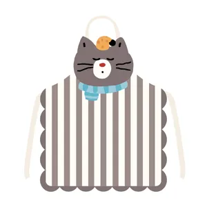 Dettaglio del viso di gatto carino sul grembiule in tessuto grigio, ideale per cucina.