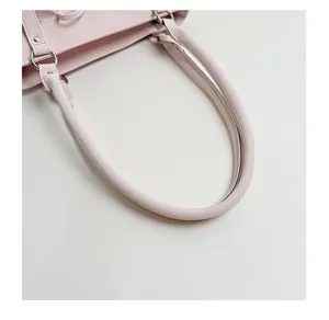 Detail de courroie de sac a main en cuir PU rose, poignee de sac cabas minimalist pour femme