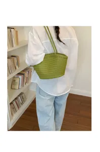 Borsa a spalla in pelle intrecciata verde elegante borsa a secchiello chic da donna quotidiana