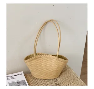 Borsa a tracolla intrecciata beige da donna, elegante borsa in paglia per lavoro e tempo libero.