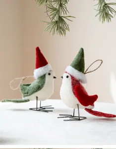 Christmas felt bird hanging ornaments, cute simulation animal pendants for holiday decor.