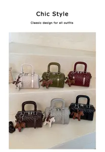 Chique PU lederen cilinder kussentas met schattig paarden hangertje, klassiek voor elke outfit.