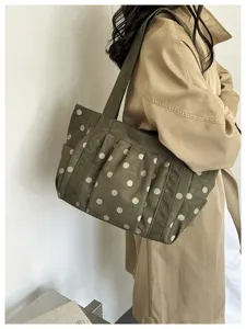 Borsa tote a spalla in tela con pois vintage coreano, vista dettagliata della borsa casual.