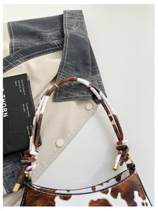 Borsa a tracolla retrò con stampa mucca da donna, elegante borsa vintage, borsa alla moda.
