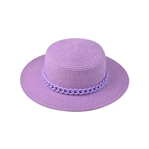 Damen lila Strohhut mit Kette flache Krempe Strand Sommer Sonnenhut Outdoor Kopfbedeckung