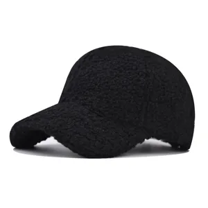 Thickened sherpa baseball cap for women and men, warm winter fleece hat for outdoor sun protection.
