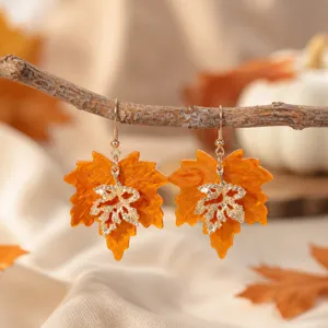Maillard double-layer maple leaf earrings, retro autumn winter contrasting color leaf ear hooks.