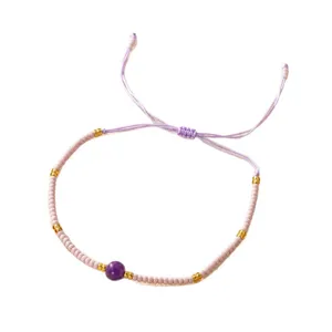 Bracelet de perles réglable fait main de style bohème avec de jolies perles de rocaille.
