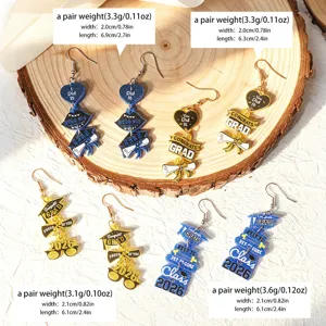 Boucles d'oreilles à pampilles en acrylique avec pendentifs cœur, chic et élégantes.