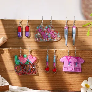 Boucles d'Oreilles Pendantes en Acrylique Thème Infirmière Dessin Animé Médical Imprimé Recto-Verso Bijou Mignon Cadeau Pour Femmes