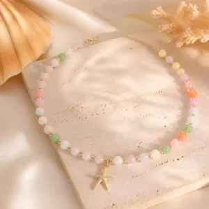 Bunte Perlen Halskette mit einem goldenen Seestern Anhänger, Sommer Strand Schmuck für Damen.