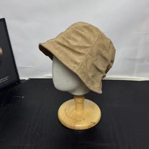 Korean retro pleated bucket hat autumn winter minimalist metal badge basin hat women