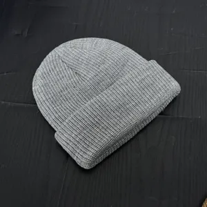 Grey knit beanie short skull cap unisex winter warm street style ribbed knit hat comfy