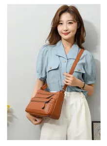 Bolso bandolera de piel suave con múltiples bolsillos para mujer, muy práctico y muy elegante.