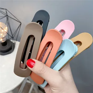 Minimalist Acrylic Hollow Hair Clip Large Geometric Hair Claw For Women Daily Styling Hair Accessories Hair Styling Tools