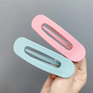 Large matte geometric hollow hair clips set, minimalist cute hair accessories for daily wear.