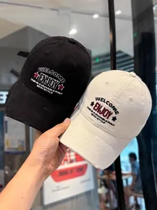 Gorra de béisbol bordada unisex con diseño de letras elegante, corona suave visera curva.