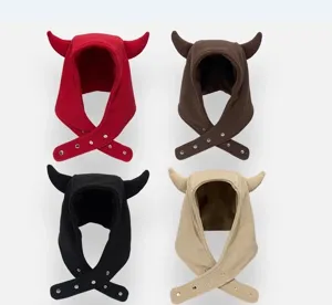 Bonito gorro pasamontañas de invierno de forro polar con cuernos de diablo, suave felpa.
