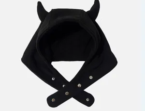 Gorro de felpa negro con cuernos de diablo sombrero de invierno cálido estilo gótico