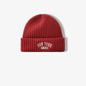 Unisex Invierno Cálido Sombrero De Punto Beanie Moda Casual Color Sólido Letra Bordado Doblez Gorro Hombres Mujeres