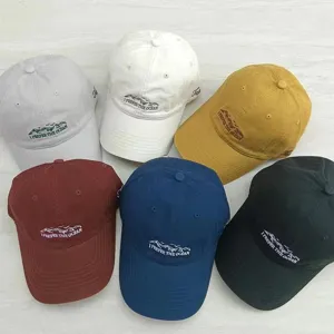 Korean style embroidered baseball cap with mountain ocean design, versatile couple fashion hat.