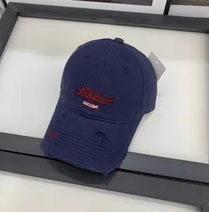 Gorra de beisbol vintage lavada con letras bordadas para verano al aire libre.