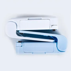 Mini sigillatore di sacchetti portatile, termosaldatrice in plastica pieghevole per snack.