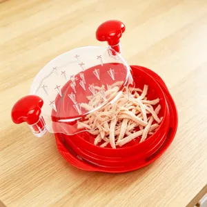 Tritacarne manuale per pollo da cucina, tritatutto in plastica con coperchio trasparente.