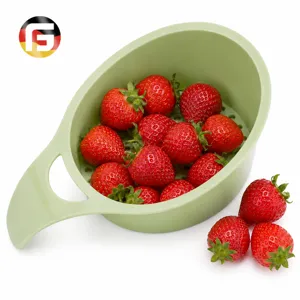 Creative Mini Plastic Fruit Draining Basket Household Portable Small Colander With Handle Kitchen Vegetable Washing Strainer Fruit Bowl
