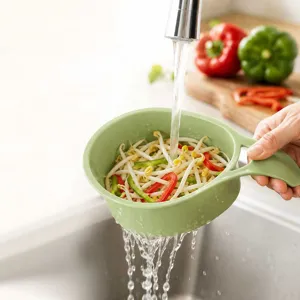 Creative mini draining basket for washing fruits and vegetables, kitchen plastic strainer tool.