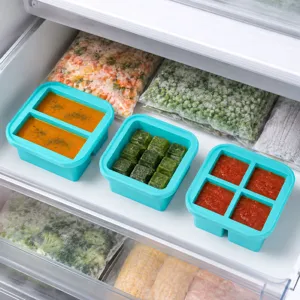 Silicone baby food freezer tray with lid, multi-compartment storage box for freezing puree.