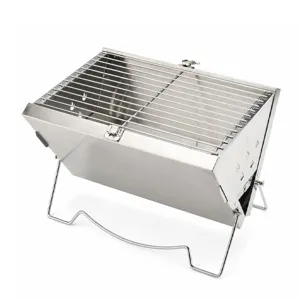 Barbecue pliable portable en acier inoxydable pour camping en plein air, facile à utiliser.