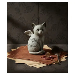 Statuetta gatto memoriale animale resina ornamento da giardino con ali d'angelo dettaglio.