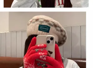 Winter warm knitted gloves and beret set, cute red snowflake pattern for cold weather protection.