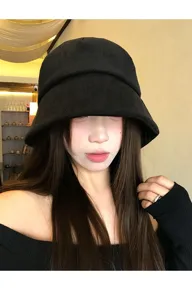 Cappello da pz in velluto a coste nero per donna, cappello casual invernale molto chic.