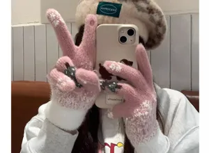 Women winter thick knit half-finger touchscreen gloves with cute Christmas tree design.