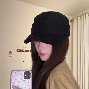 Black suede equestrian cap, wide brim pleated vintage casual beret for women.