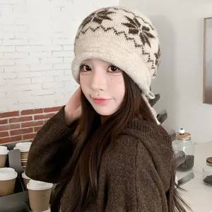 Womens winter warm knit beanie retro jacquard rolled brim fleece lined wool ski cap