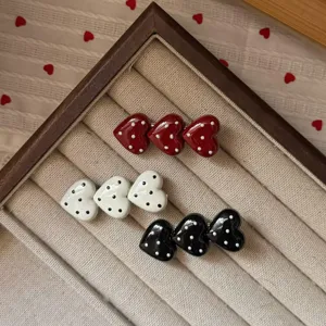 Polka dot heart hair clip set, cute three-heart hairpin for daily styling and sweet fashion look.