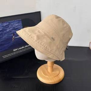 Sombrero pescador beige estilo japonés para mujer, sombrero sol verano ligero con strass.
