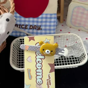 Cute brown bear hair clip sweet girl style duckbill clip kawaii hair accessories detail view