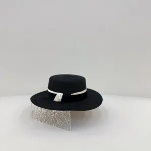Schwarzer Damen Strohhut Flacher Sommer Fedora Sonnenhut mit Schleife Band Elegant