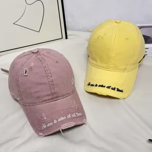 Casquette de baseball brodée vintage couronne souple chapeau de soleil rose et jaune détail